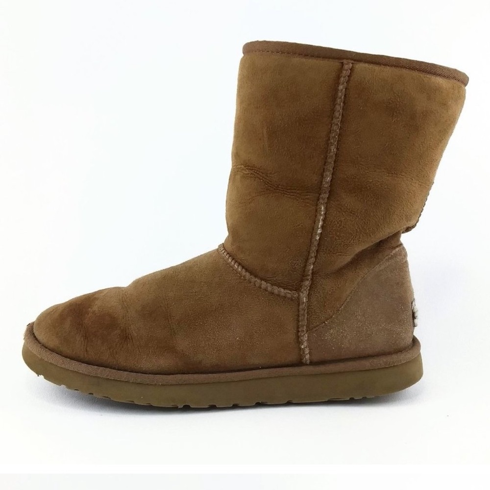 UGG Short Chestnut Sheepskin Boots Size 10